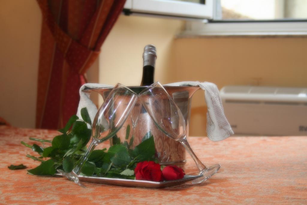 Don Sweet Home-Hedi, Rome